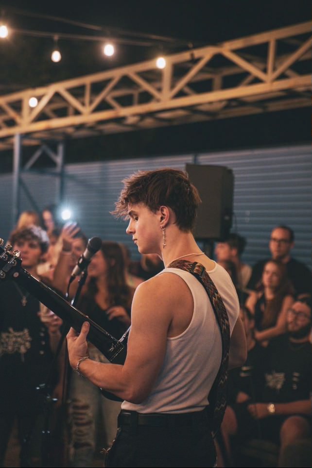 Live performance shot 3